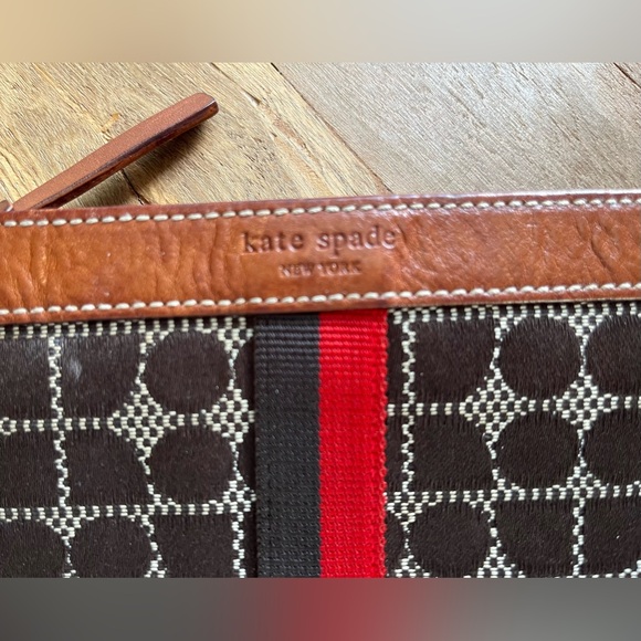 Kate Spade Chrissy Noel Wristlet Chocolate - Picture 6 of 16